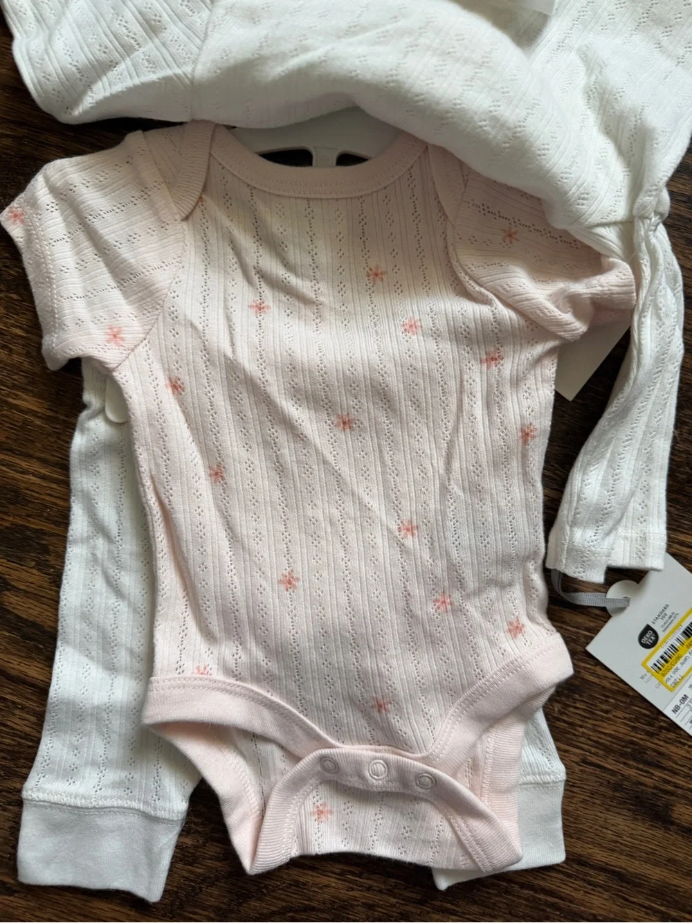 Cloud Island Baby Girls’ 3 piece floral pointelle knit outfit Newborn